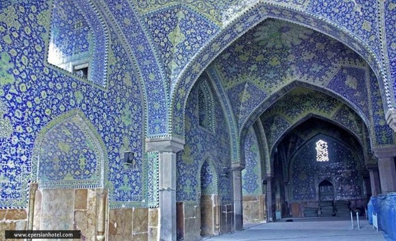 کاشی کاری اسلامی-ایرانی مسجد 72 تن مشهد